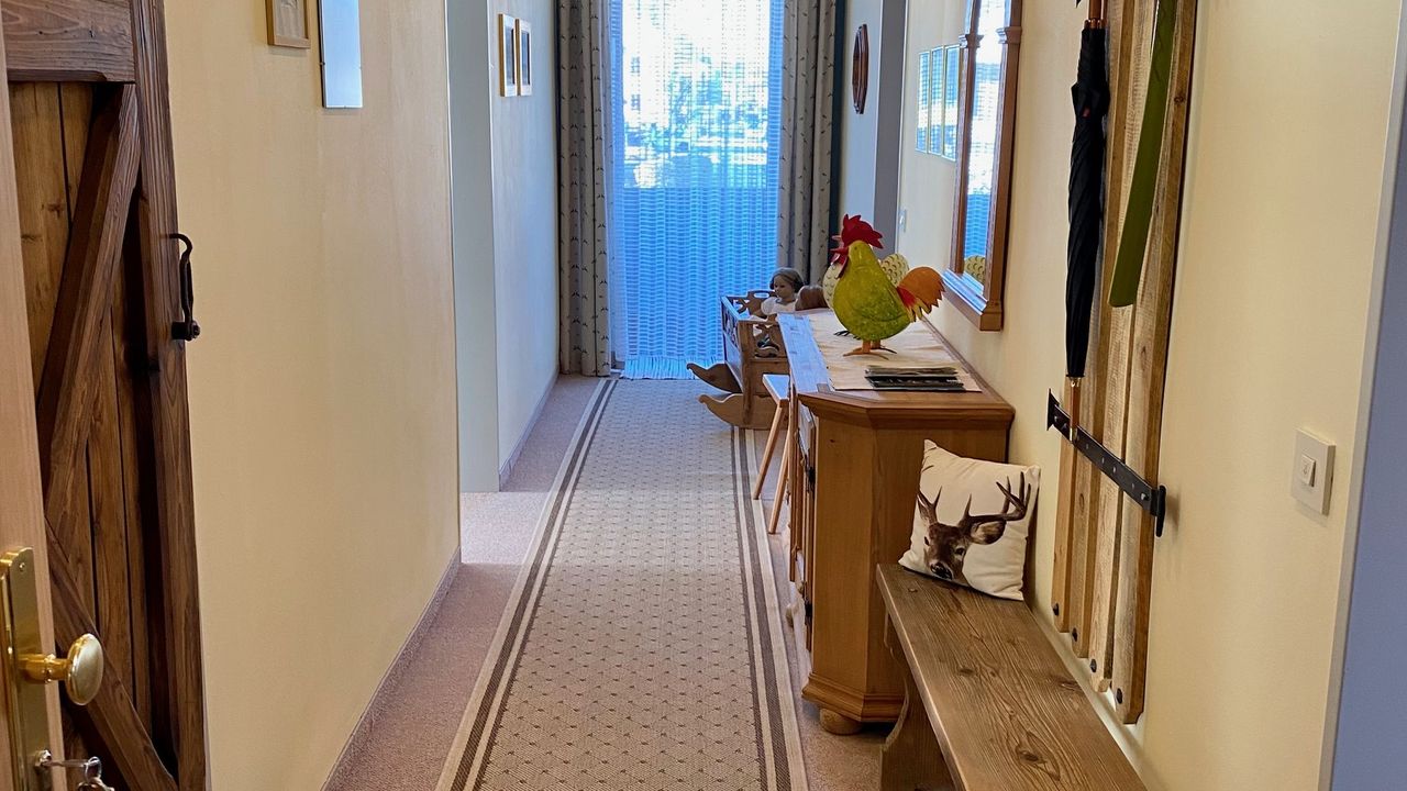 Ferienwohnung Wendelstein Flur mit Gardarobe Ferienwohnung Wendelstein Flur mit Gardarobe